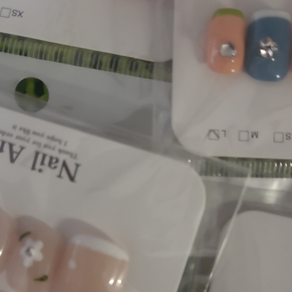 Colorful Press-On Nails Set - Picture 9 of 11